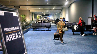Jaga Ketat Bandara, Menhub Tak Ingin RI Kebobolan WNA Positif Covid-19